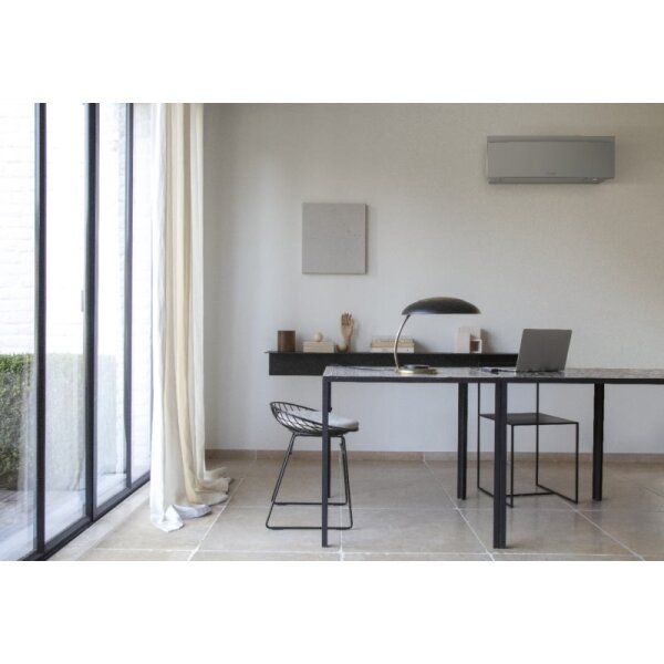 Daikin Set FTXJ20AS9 + RXJ20A Emura WiFi Wandgerät Silber + Außengerät 2,0 kW 1 Raum 20 - 25 m²